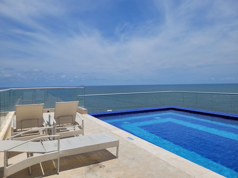 Apto 414 Ocean Drive Crespo Cerca al Mar