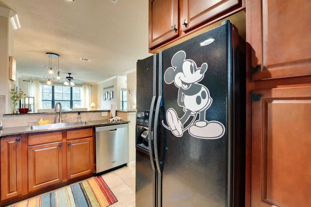 9 Mi to Disney: Davenport Condo w/ Community Pools view 2