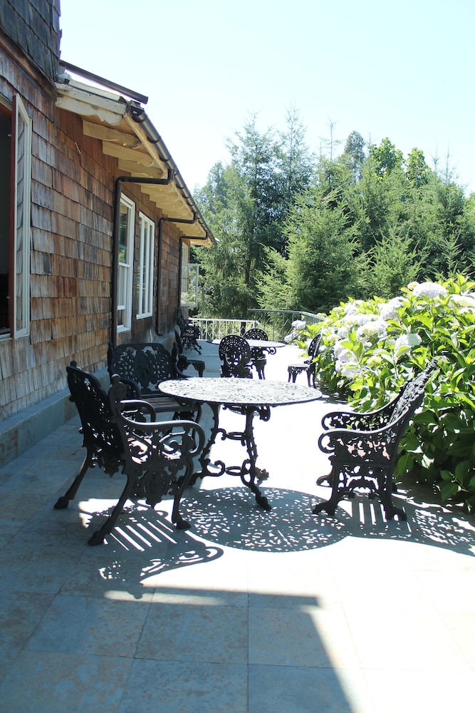 Hotel Alto Puerto Varas
