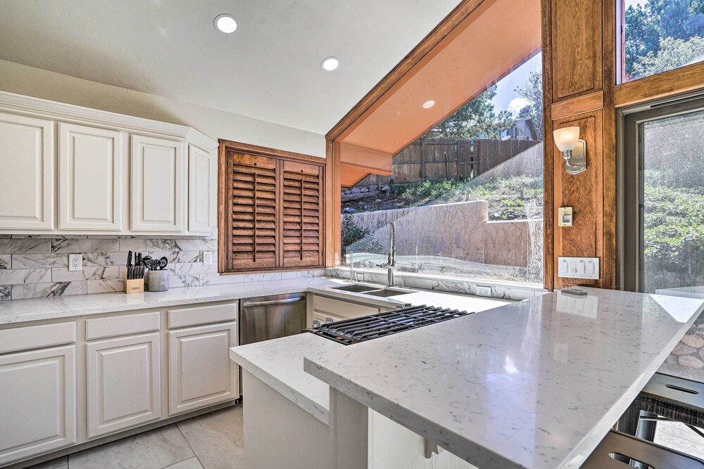 Prescott Vacations - Picturesque Prescott Home w/ Mtn Views Hot Tub - Property Image 44