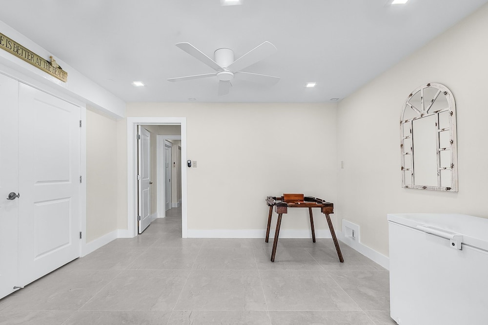 5550 Palmetto Paradise: 3br W/ Gulf Views, Heated Pool 3 Bedroom Home