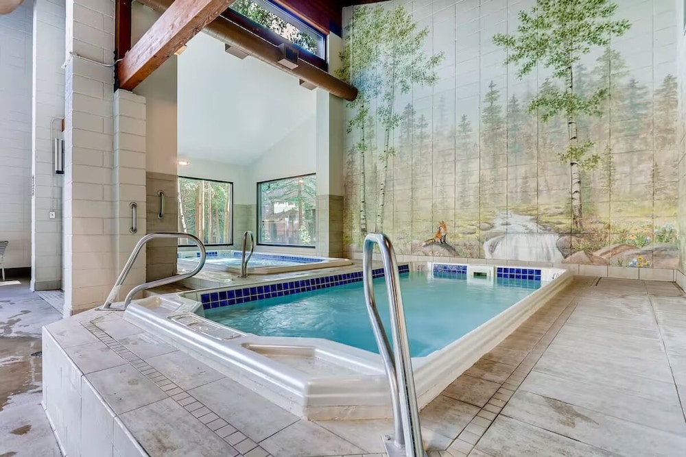 1-Bedroom plus Loft at The Pines with Forest Views, No Cleaning Fees, Kids Ski Free 1 Condo