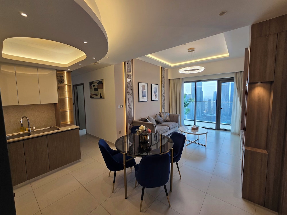 Royale Highend Burj and Fountain View