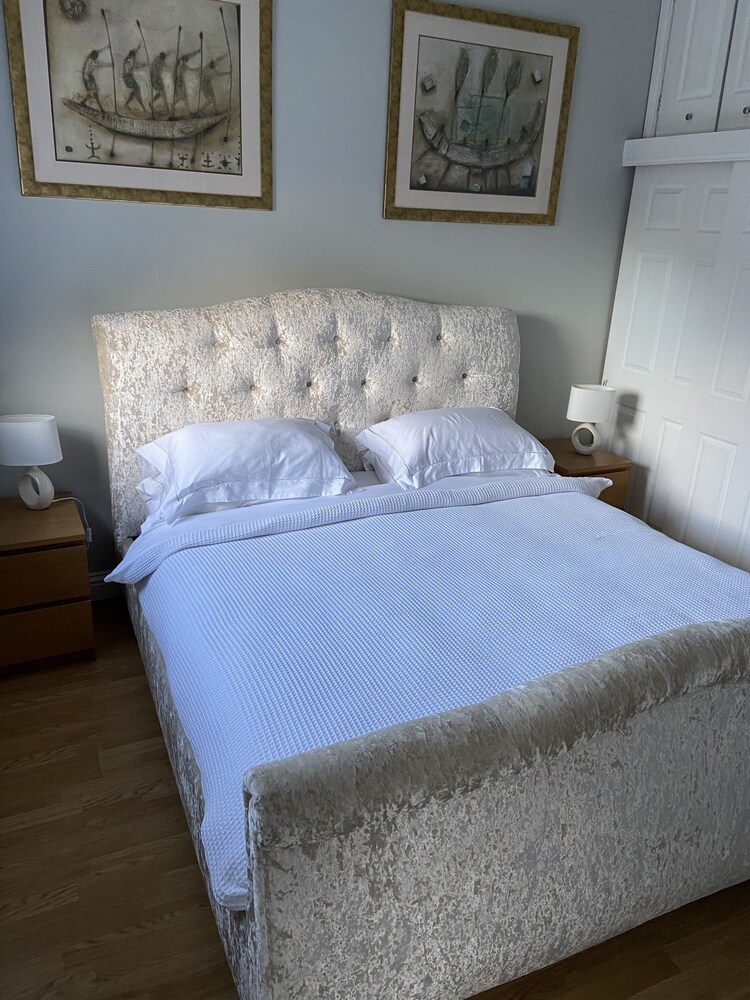 Cosy Beautiful Cottage in the West Side of Glasgow view 5