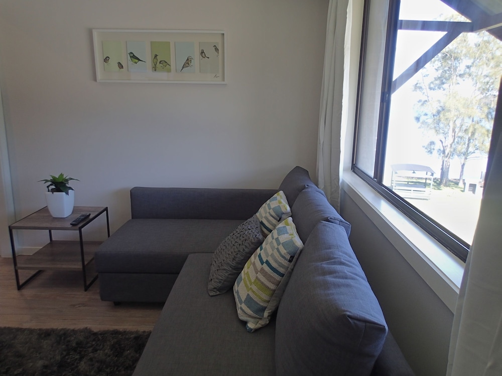 Dungowan Waterfront Apartments