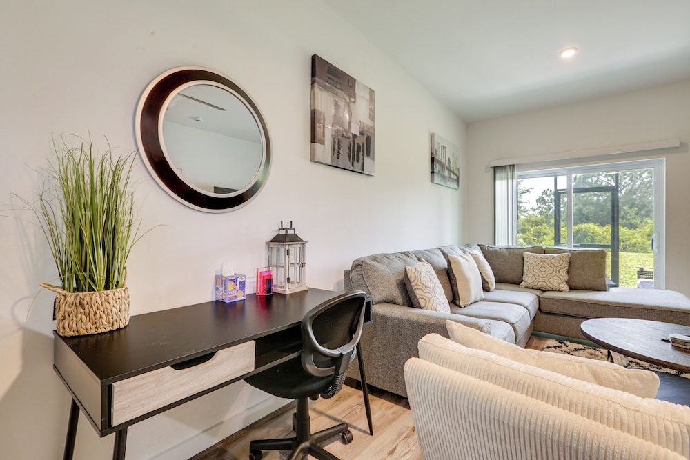 Lehigh Acres Family Getaway w/ Lanai + Golf Nearby
