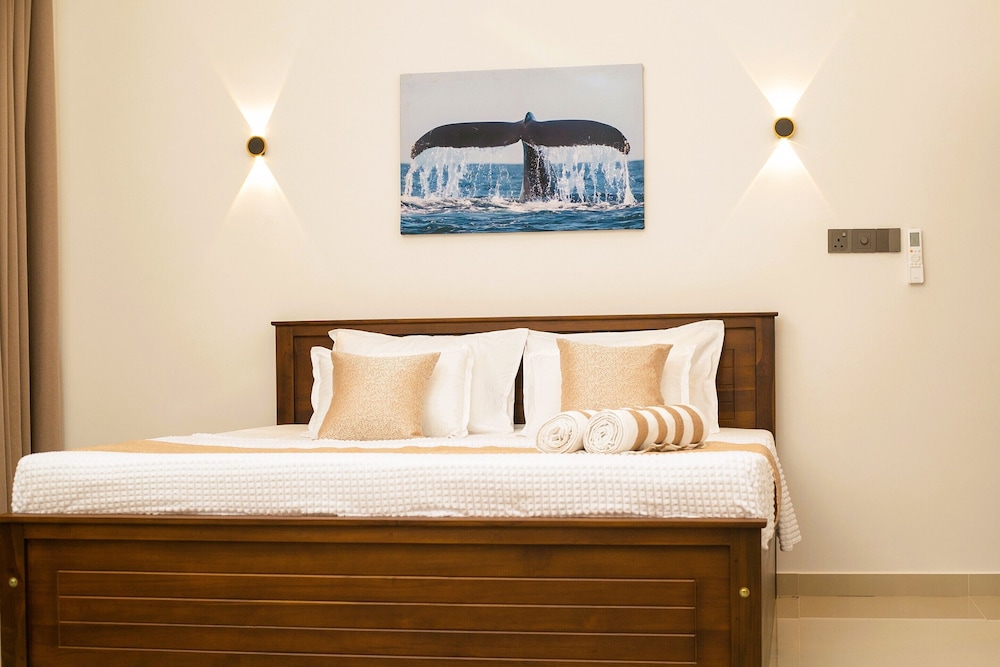 Crescent Bay Weligama
