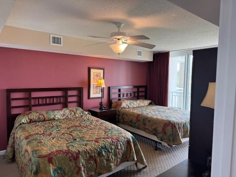 Yacht Club 2-203 3 Bedroom Condo