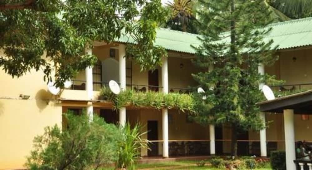 Sujatha Tourist Rest