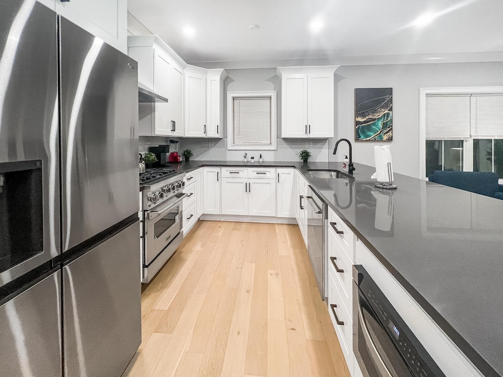 Boston Vacations - Luxury 2BD 2BA Near Logan Airport and T Station - Property Image 34
