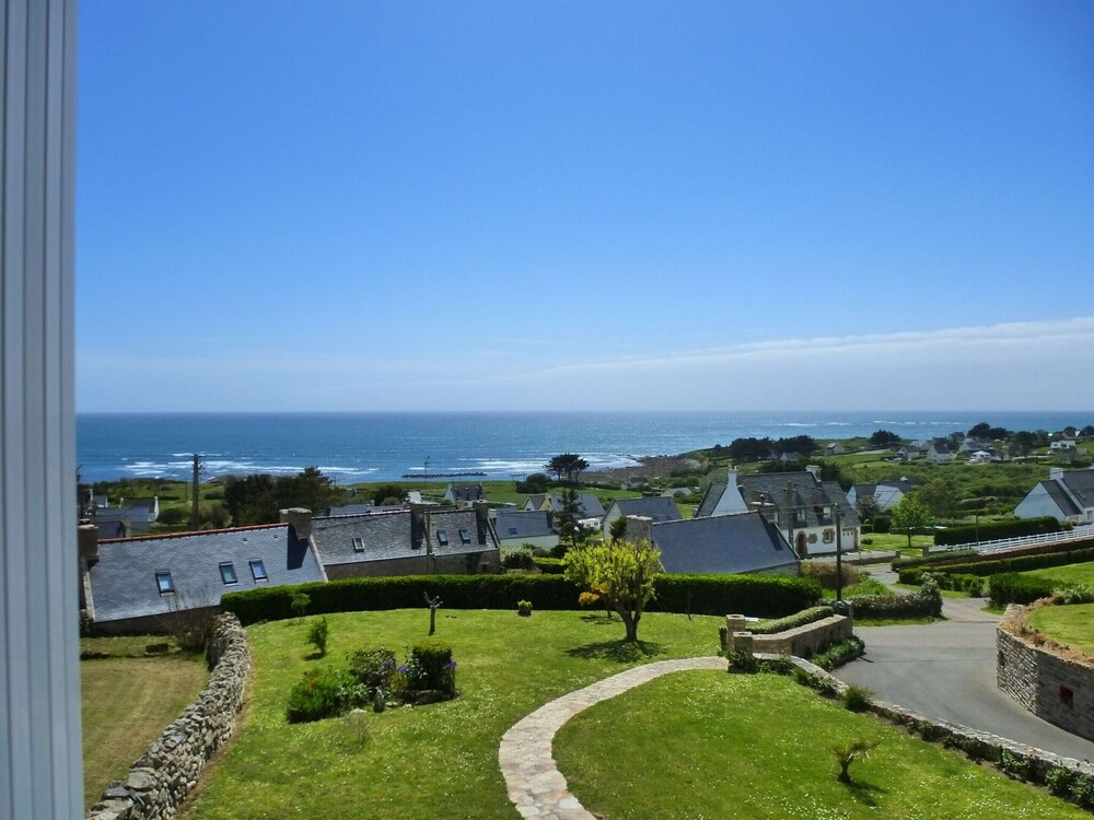 Holiday Home in Plouhinec With Sea Views