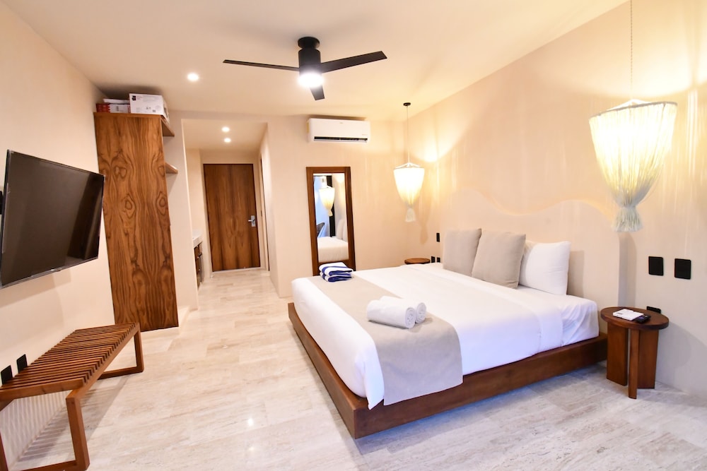 Loch Tulum by The Spot Rentals