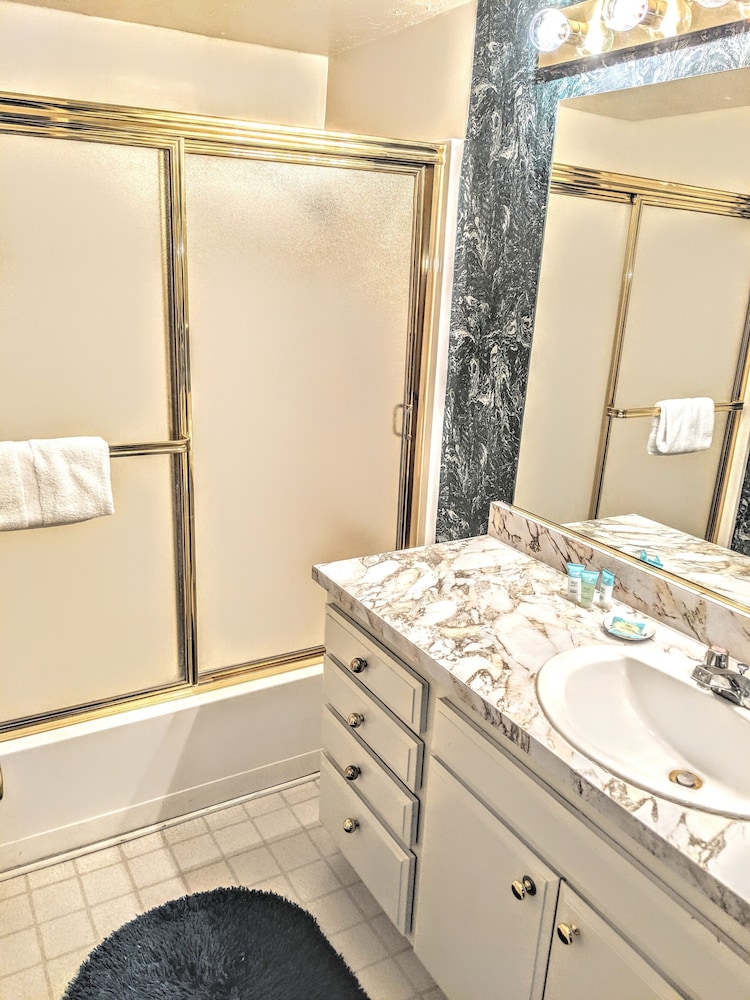 Snow Summit Townhouse Rentals & Sales