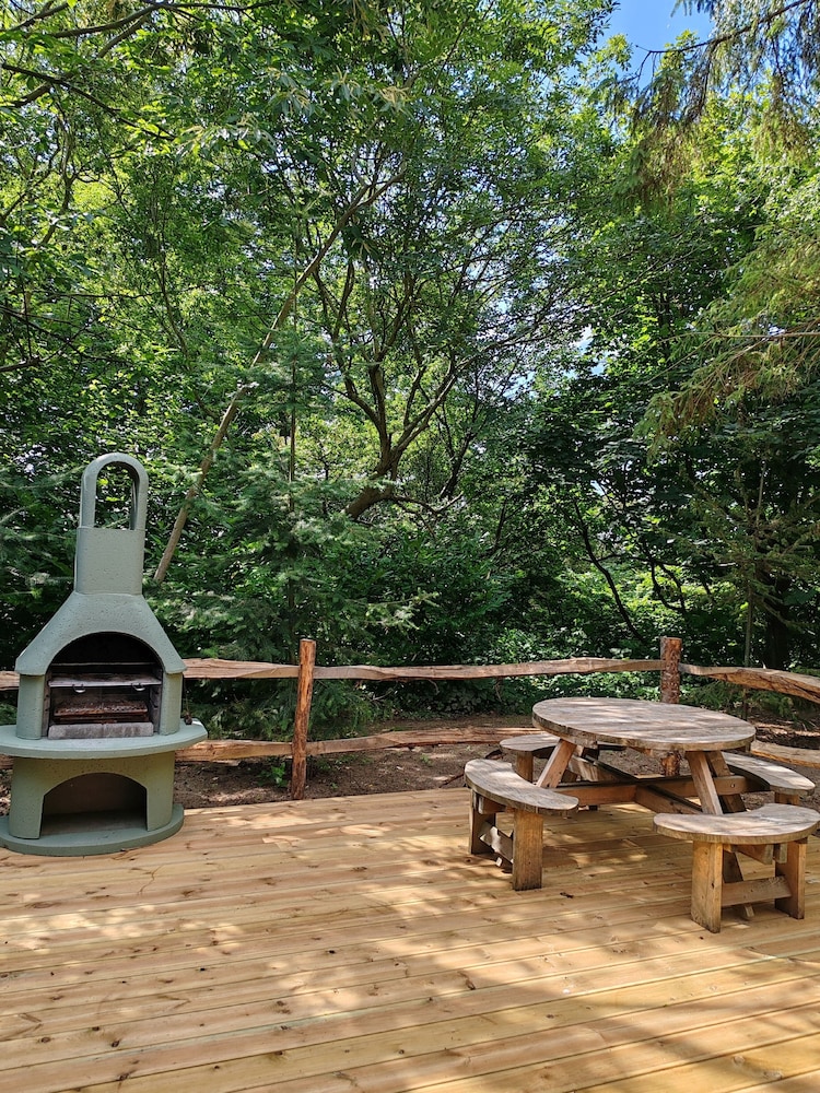 Hayne Barn Estate - Private Estate : 6 Eco Lodges - 1 Studio
