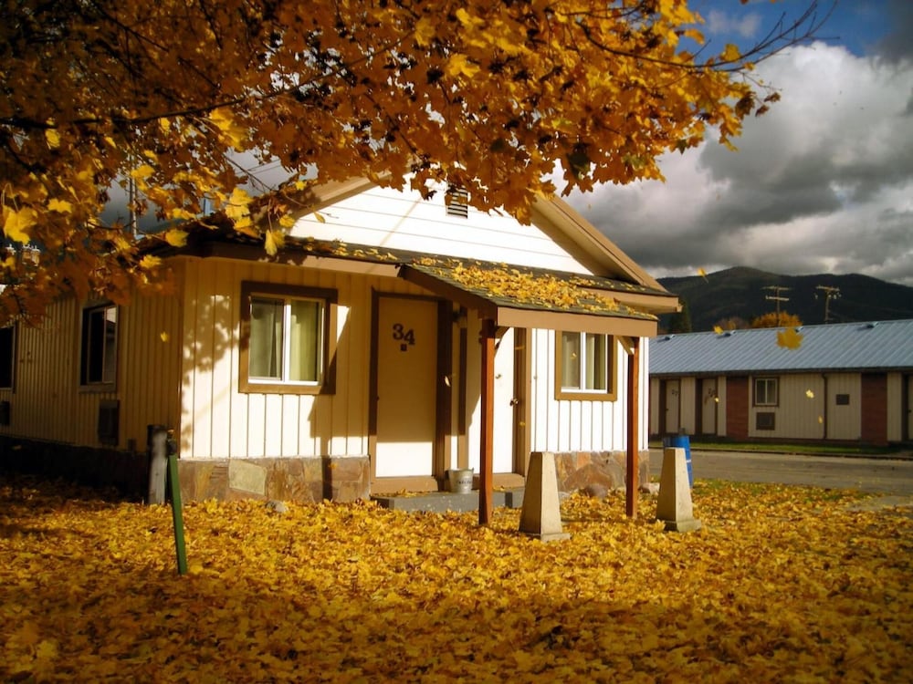 Falls Motel