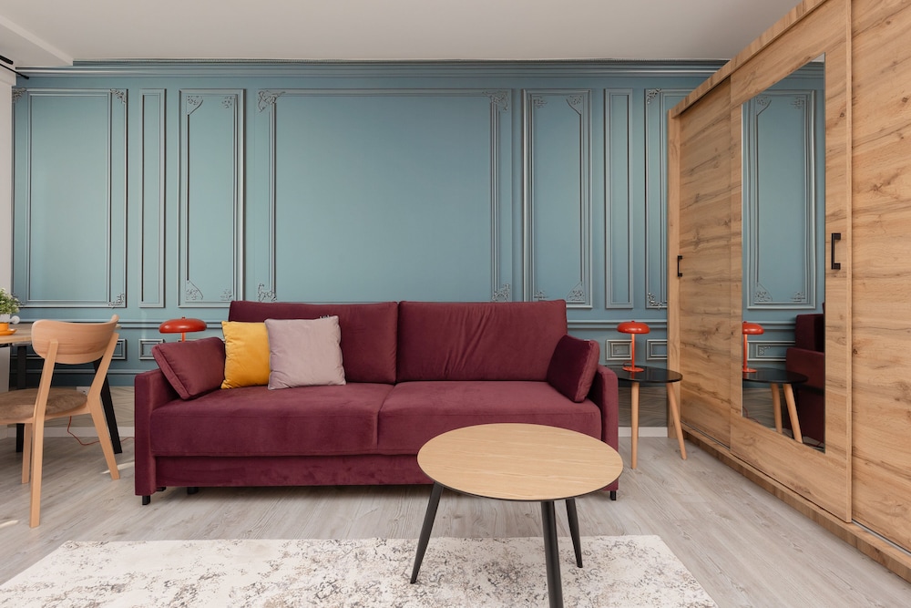Warsaw Apartment Elekcyjna by Renters view 2