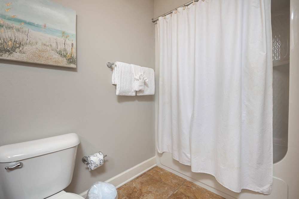 The Oasis 1712 Formerly Phoenix West Ii 1712 4 Bedroom Condo