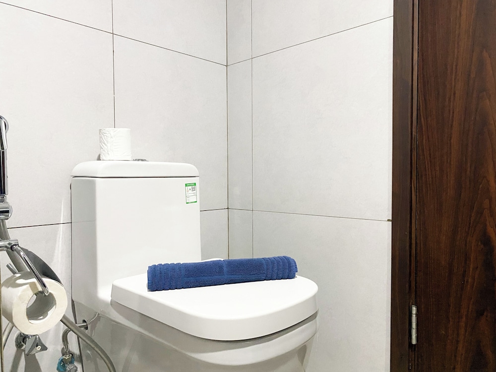 Monochromatic Studio At Lrt City Bekasi Apartment