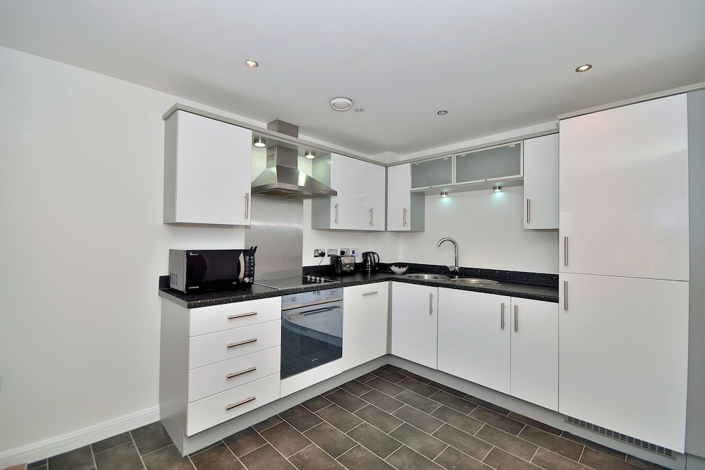 Racecourse Serviced Apartments