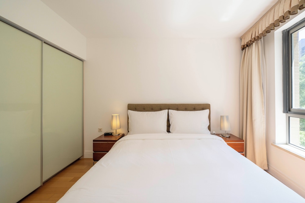 Tyms Stylish 3BR 2BA Apt Xuhui Center