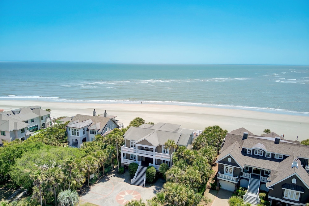 114 Ocean Boulevard by Avantstay Beachfront Infinity Pool Basketball Court Recently Renovated