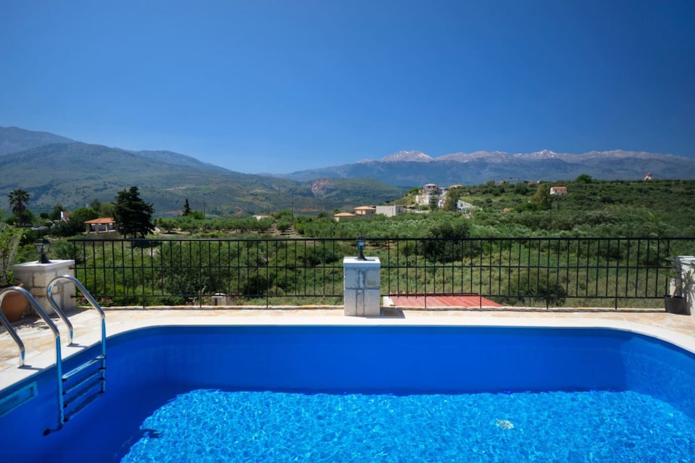 Levanda Villas photo 3