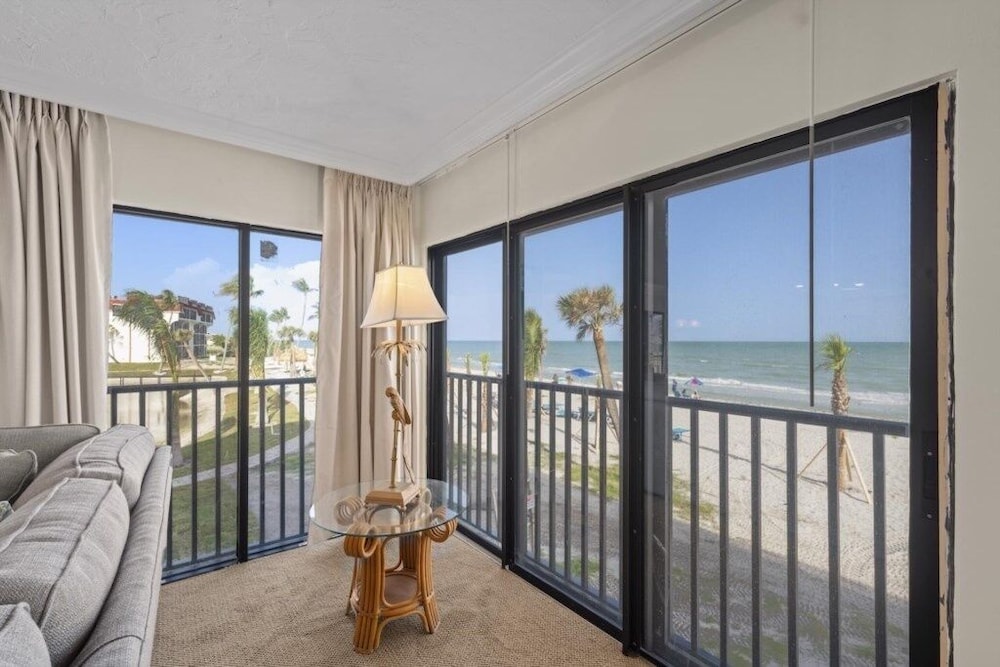 Pointe Santo A24 3 Bedroom Condo