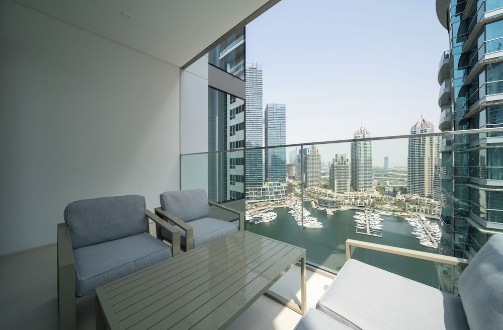 Experience 2BR Luxury Living  LIV Marina