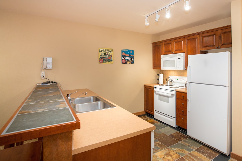 One Bedroom Condos at Powderhorn Lodge - Solitude UT