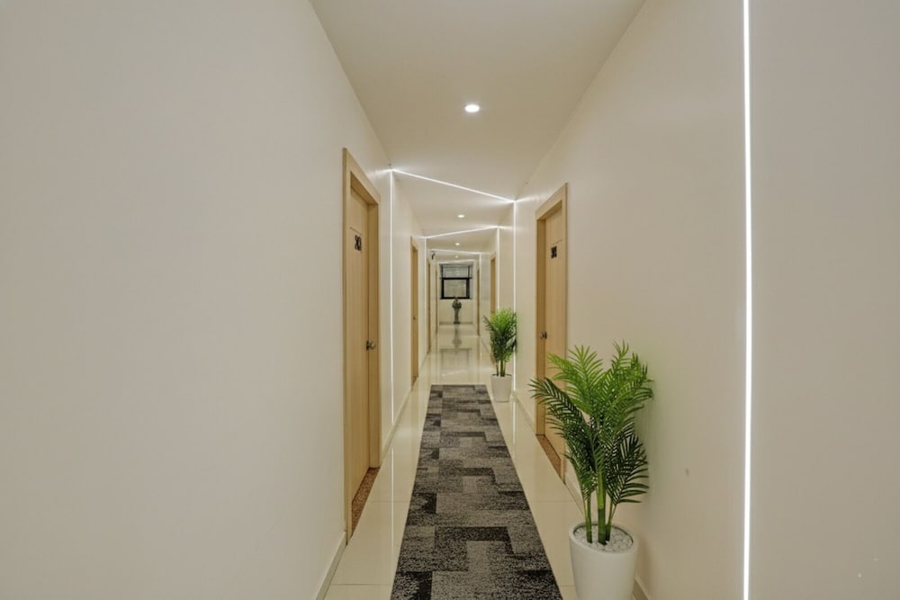 Fabhotel Blue Moon