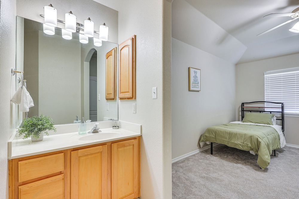 Private Theater & Pool: Spacious Mission Home