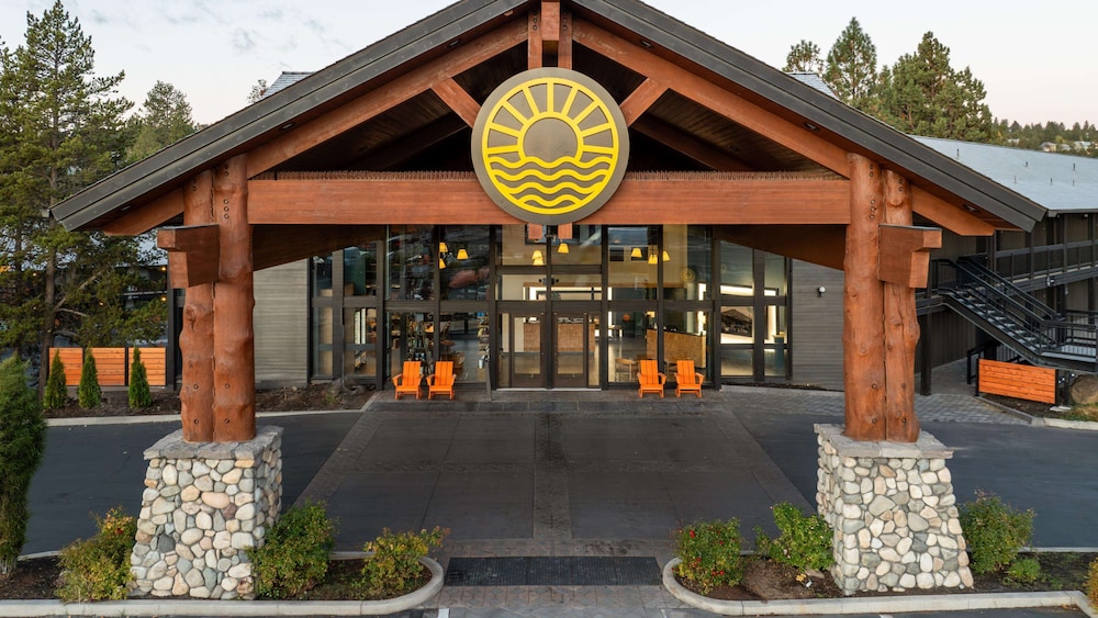 Hotel Riverhouse Lodge - Image 1