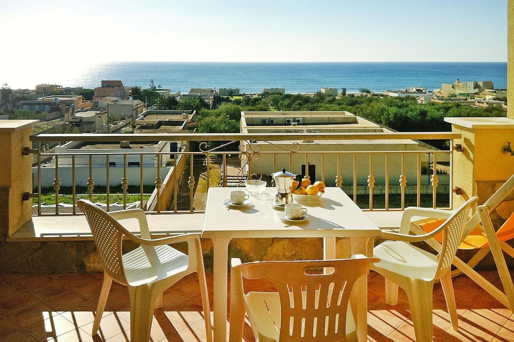 Apartment in Triscina Near Selinunte Ruins
