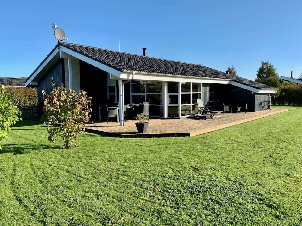 4 Star Holiday Home in Ronde