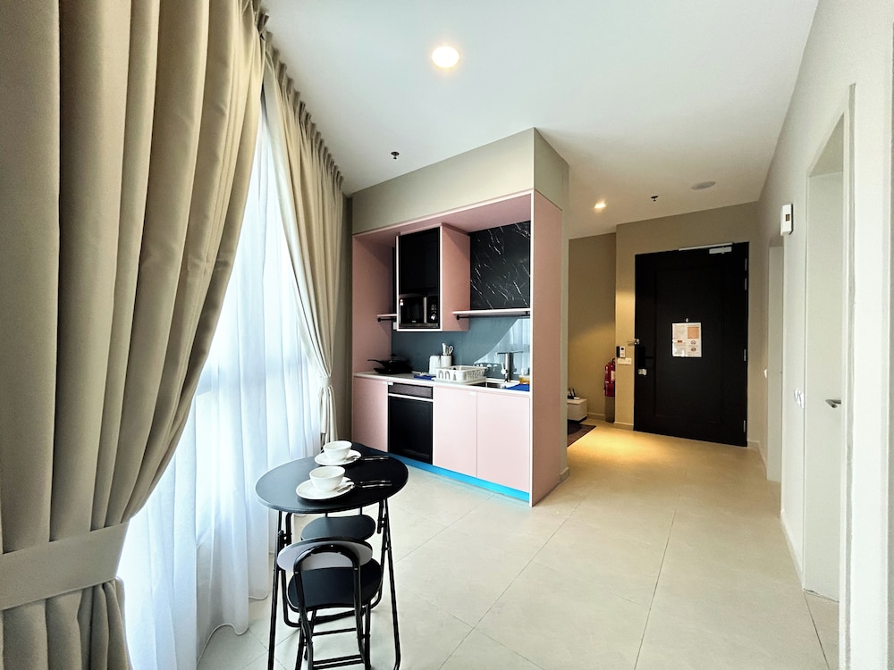 The Paxtonz by Manhattan Group