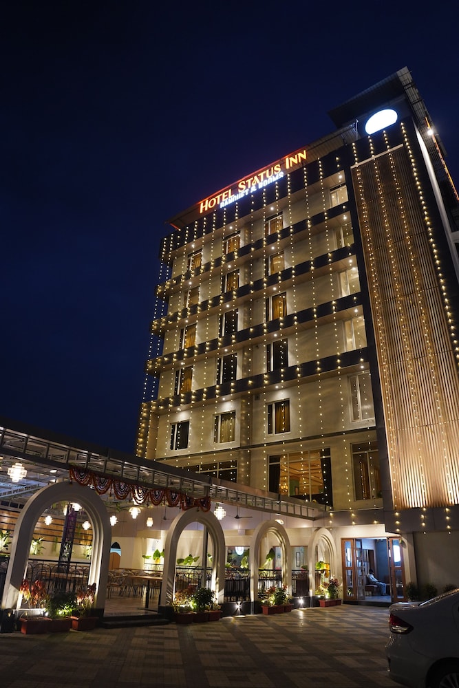 Hotel Status Inn