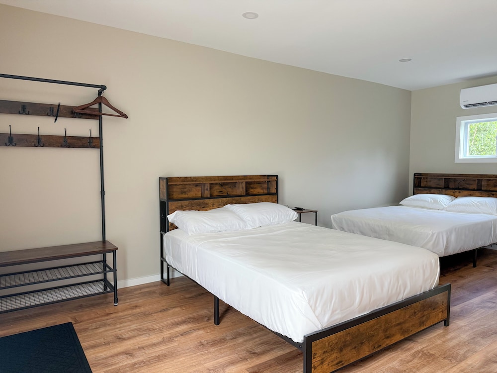 Cascade Inn