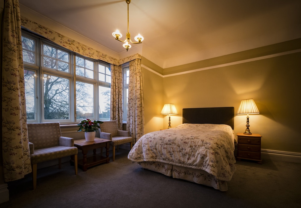 Sandfield Guest House