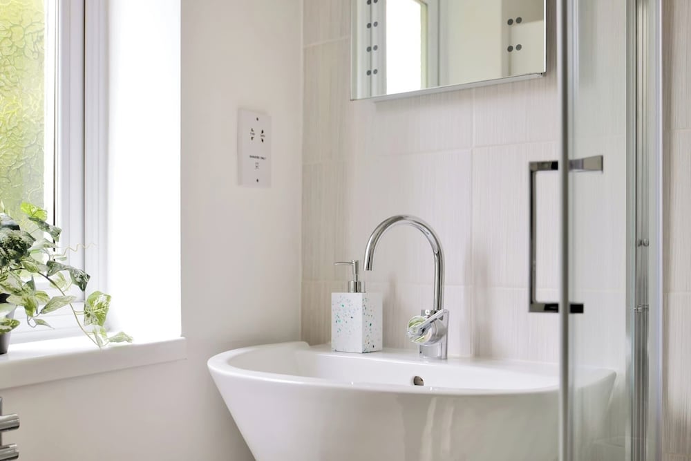 Bluebell House - Sleeps 5 - Garden - Parking
