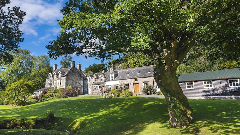 Tan Llan