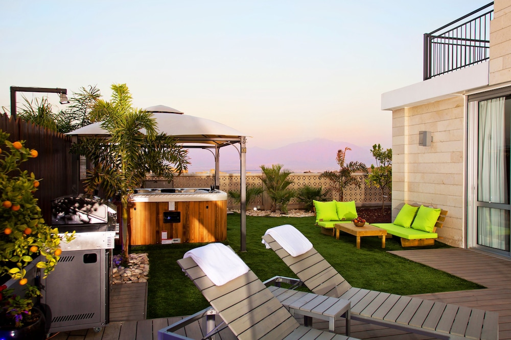 Ella Sun Eilat