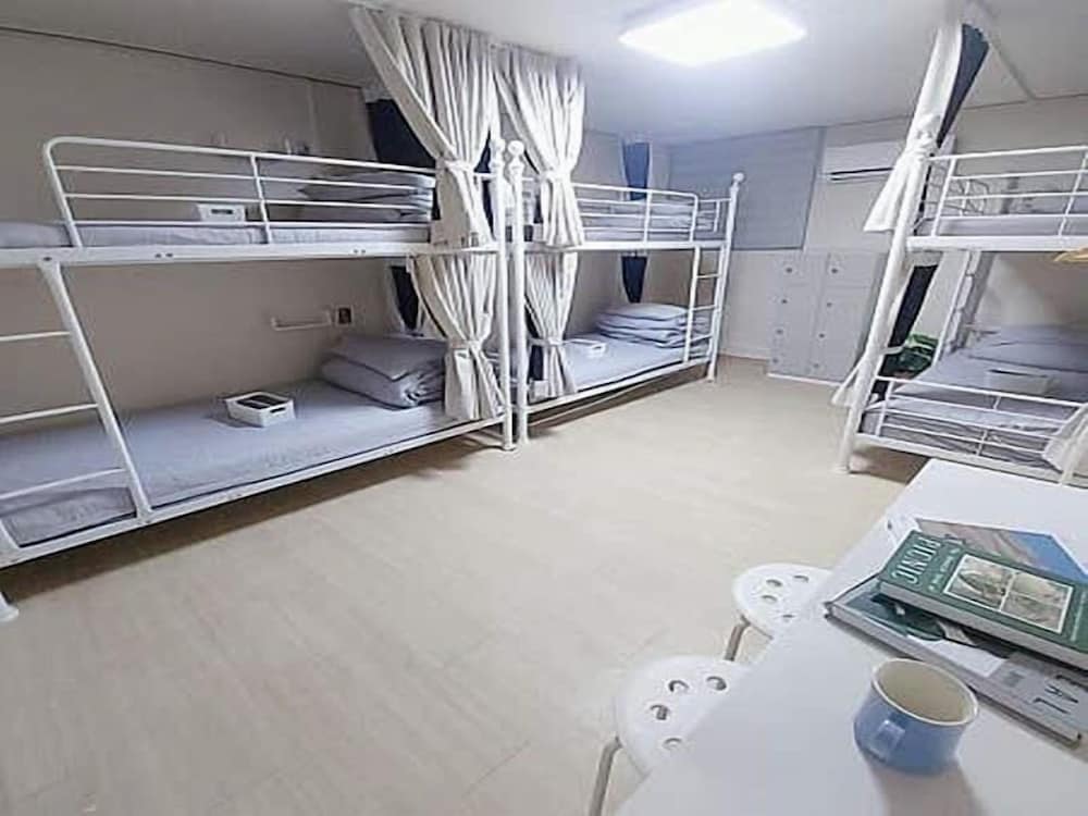 Funwave guesthouse in Haeundae