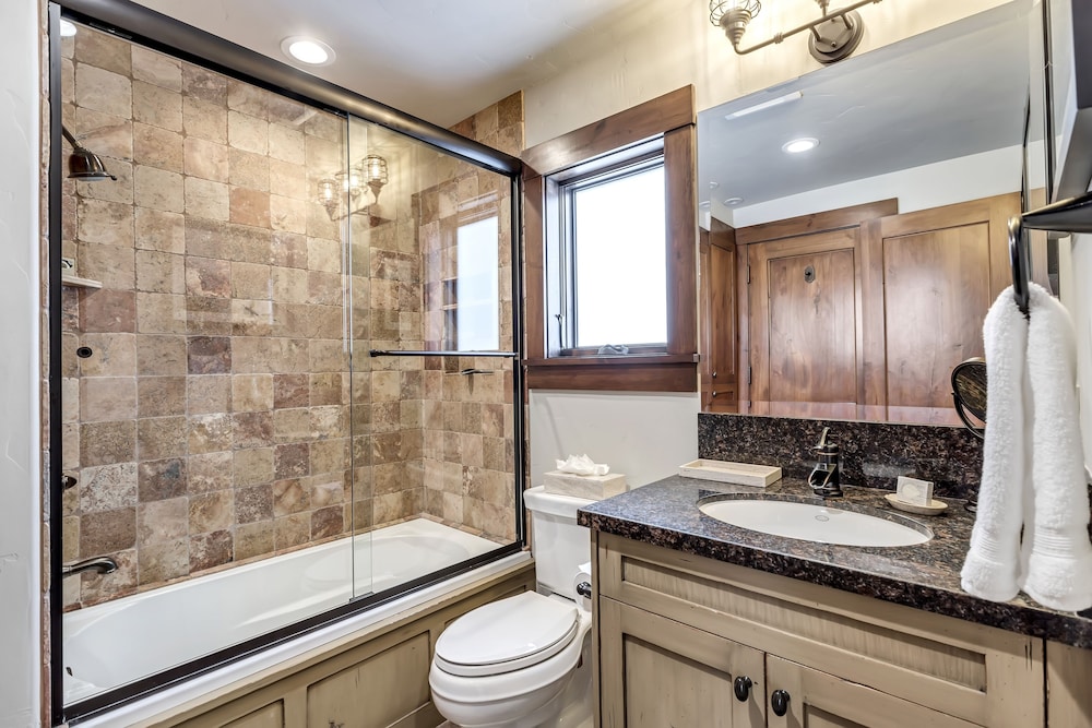The Peak At Town Lift 3 Bedroom Home