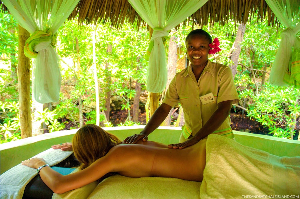 Chale Island Resort