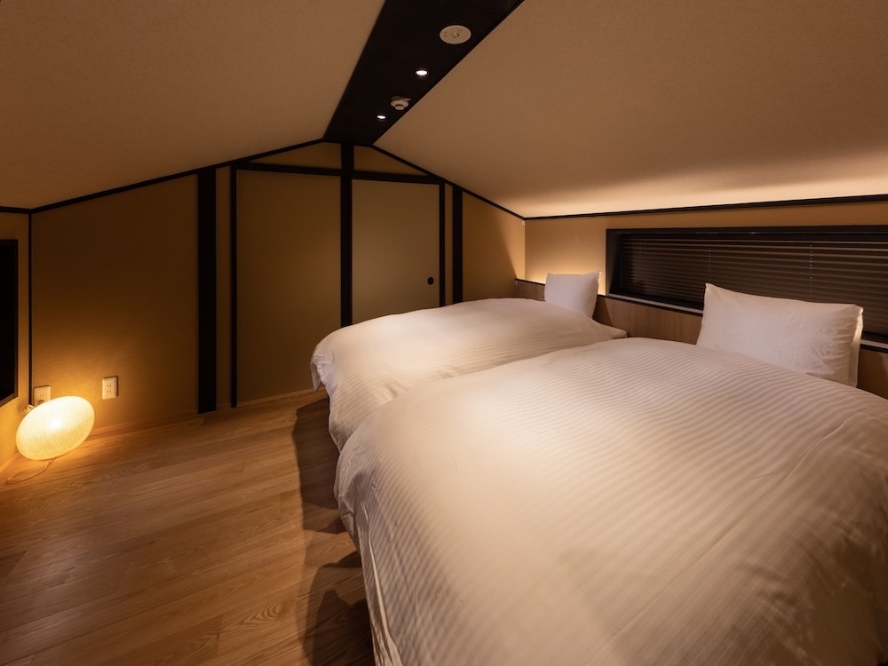 TSUMUGI GIONSHIRAKAWA view 3