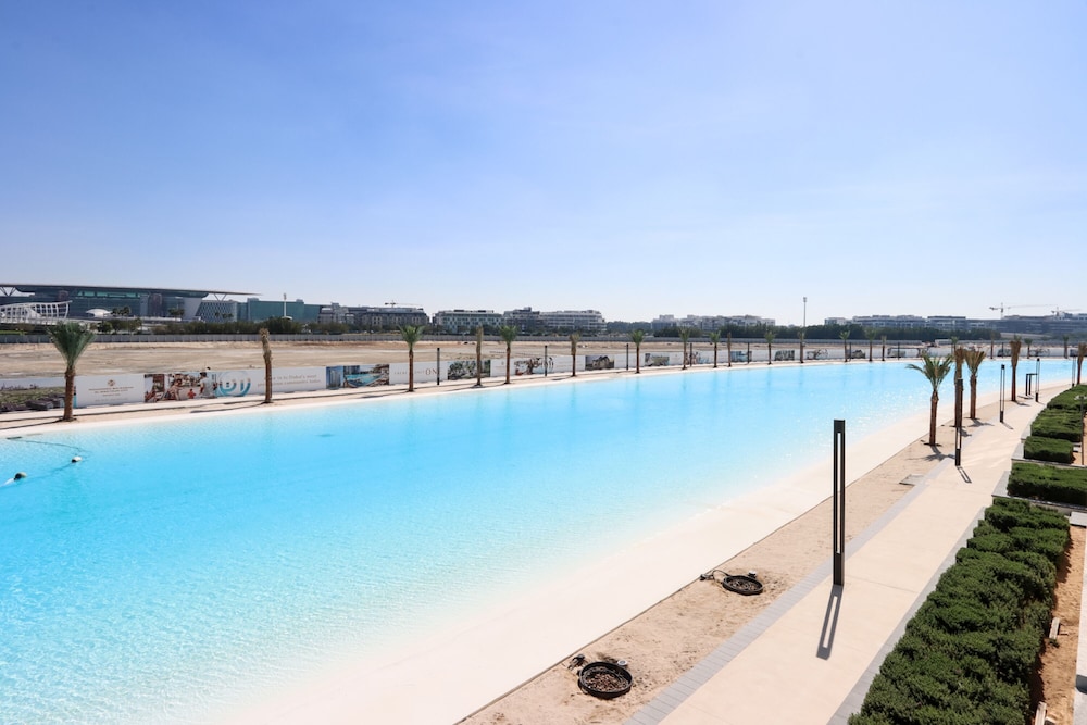 Panoramic 2BR at District One
