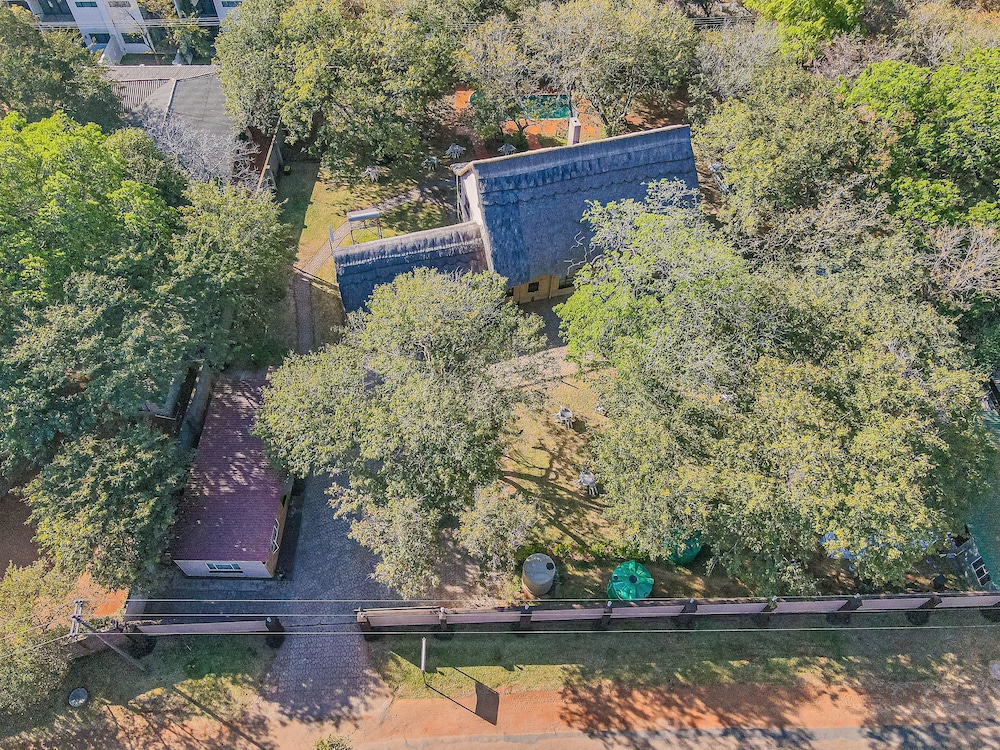 Mopani Lodge