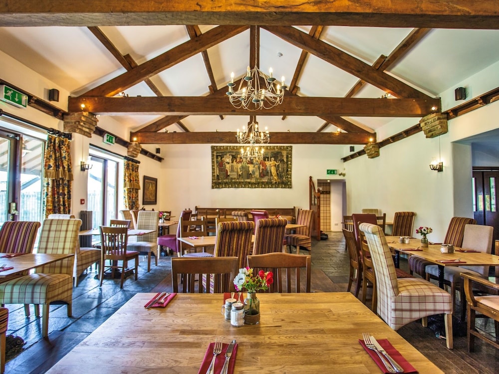 The Holly Hill Inn