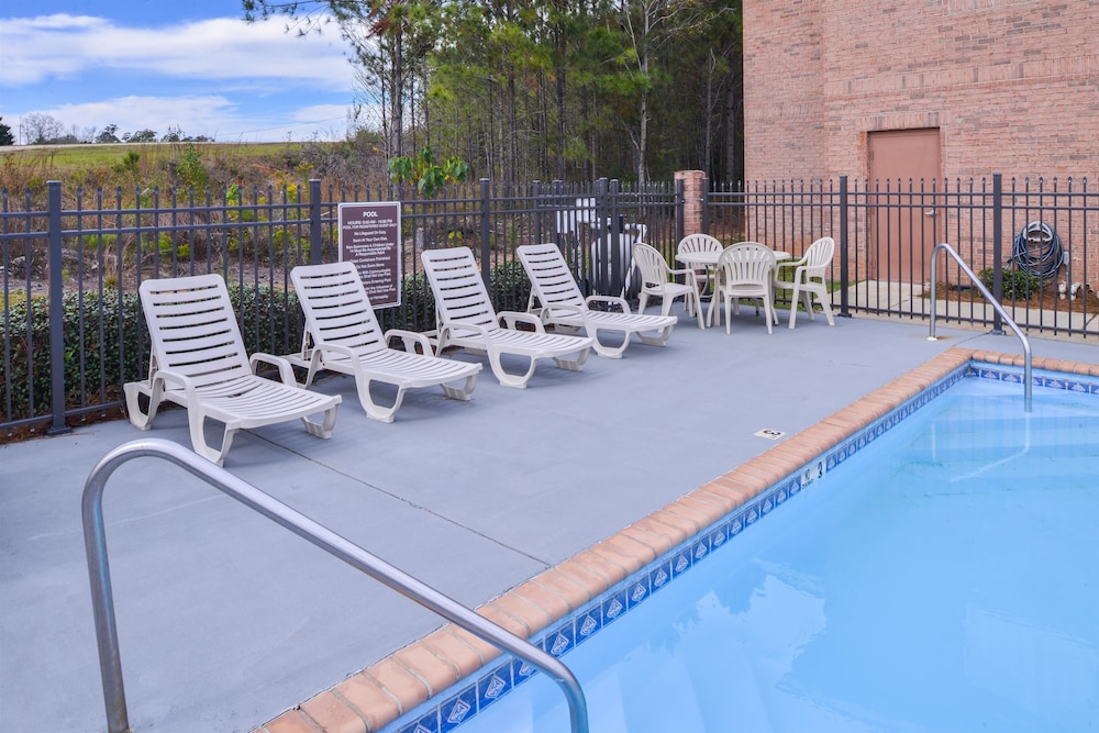 Americas Best Value Inn Wiggins