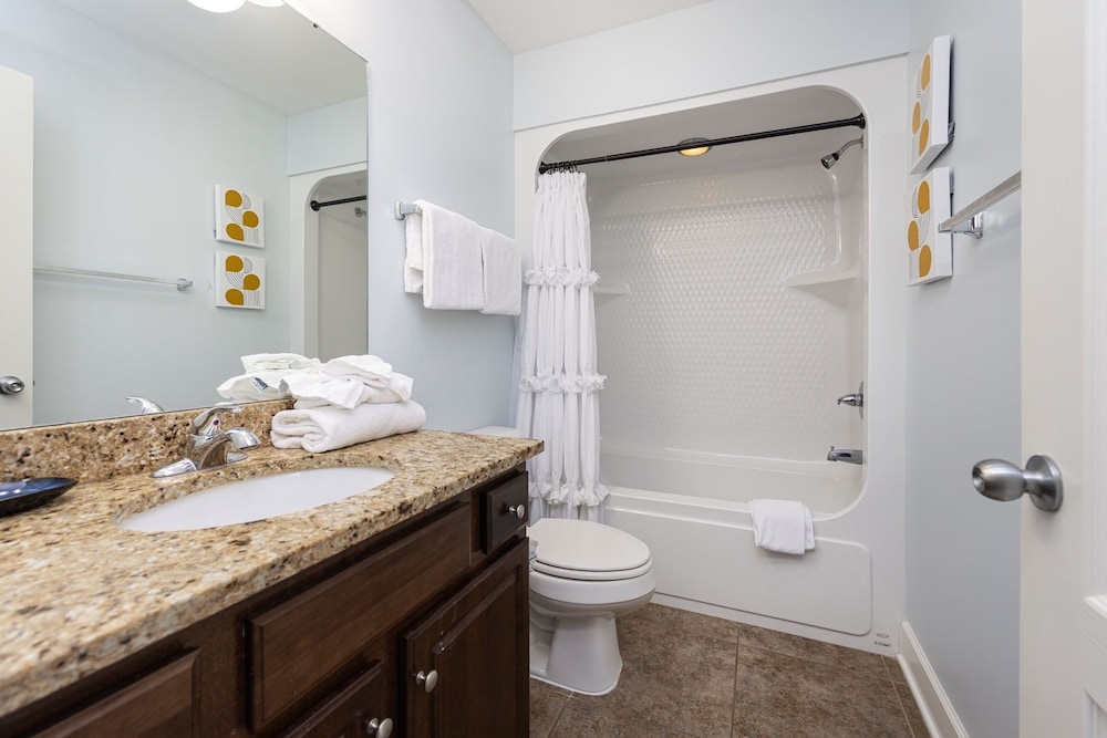 The Oasis 405 Formerly Phoenix West Ii 405 3 Bedroom Condo